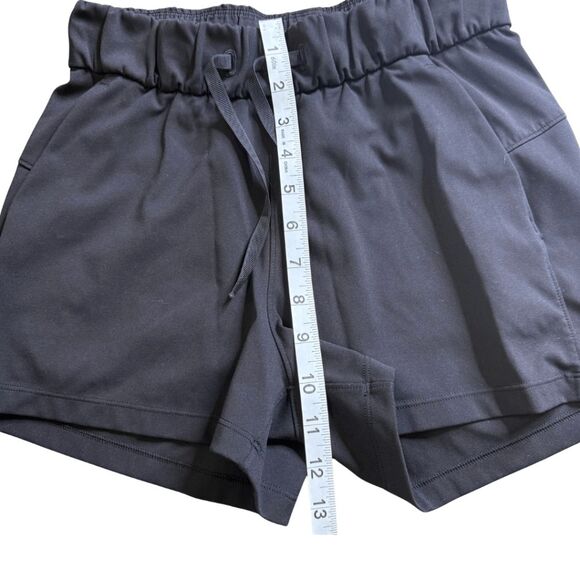 Lululemon Women's Drawstring Elastic Waist Spring Break Away Shorts Black Size 2 - Picture 9 of 10